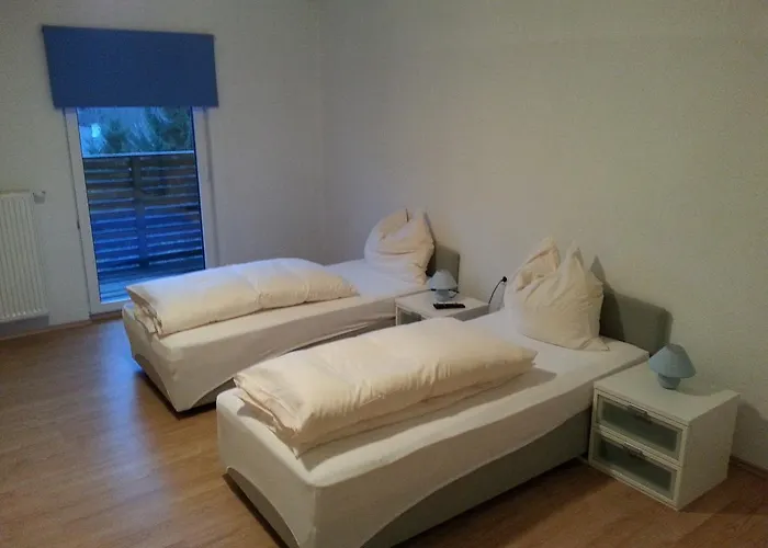 Zur Alten Post 招待所 *